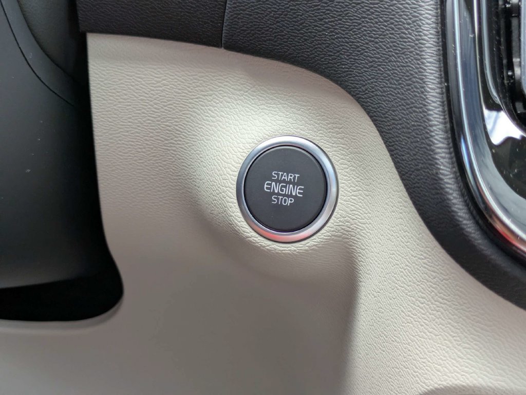 New 2026 Volvo XC40 B5 Ultra AWD/4WD image 30
