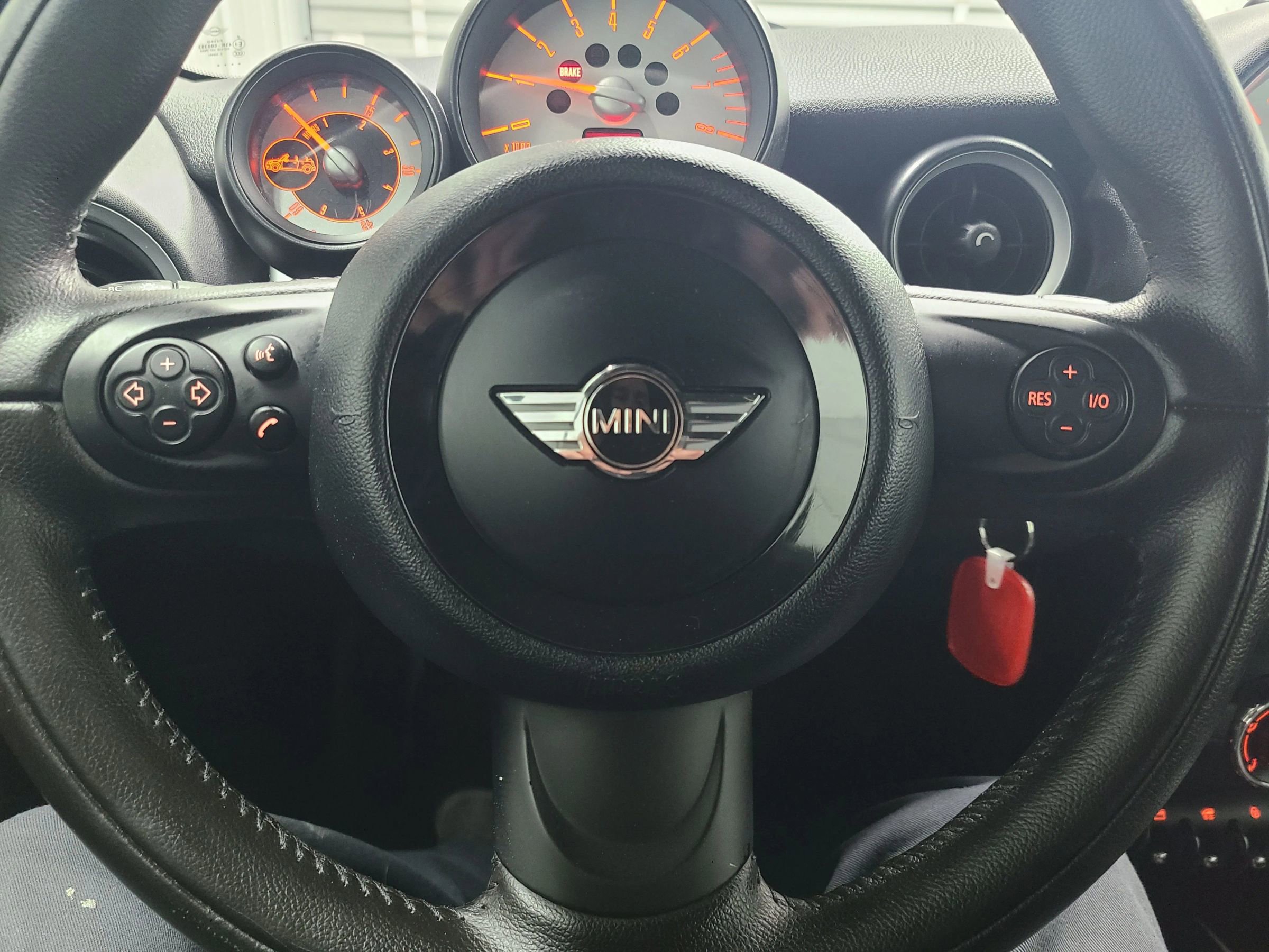 Used 2011 MINI Cooper Convertible image 26