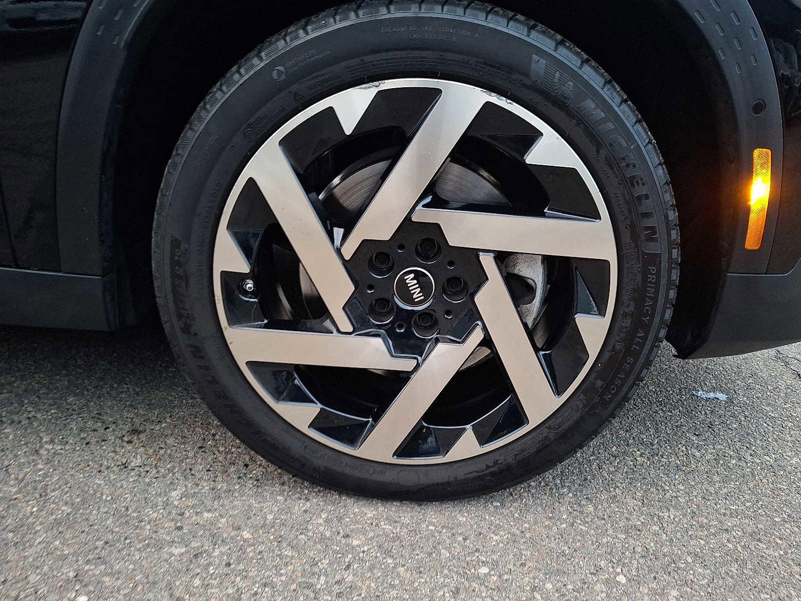 Used 2025 MINI Cooper Countryman S w/ Comfort Package Max image 8