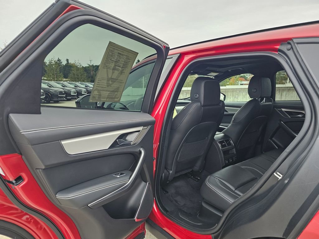 Used 2024 Jaguar F-PACE R-Dynamic S image 17