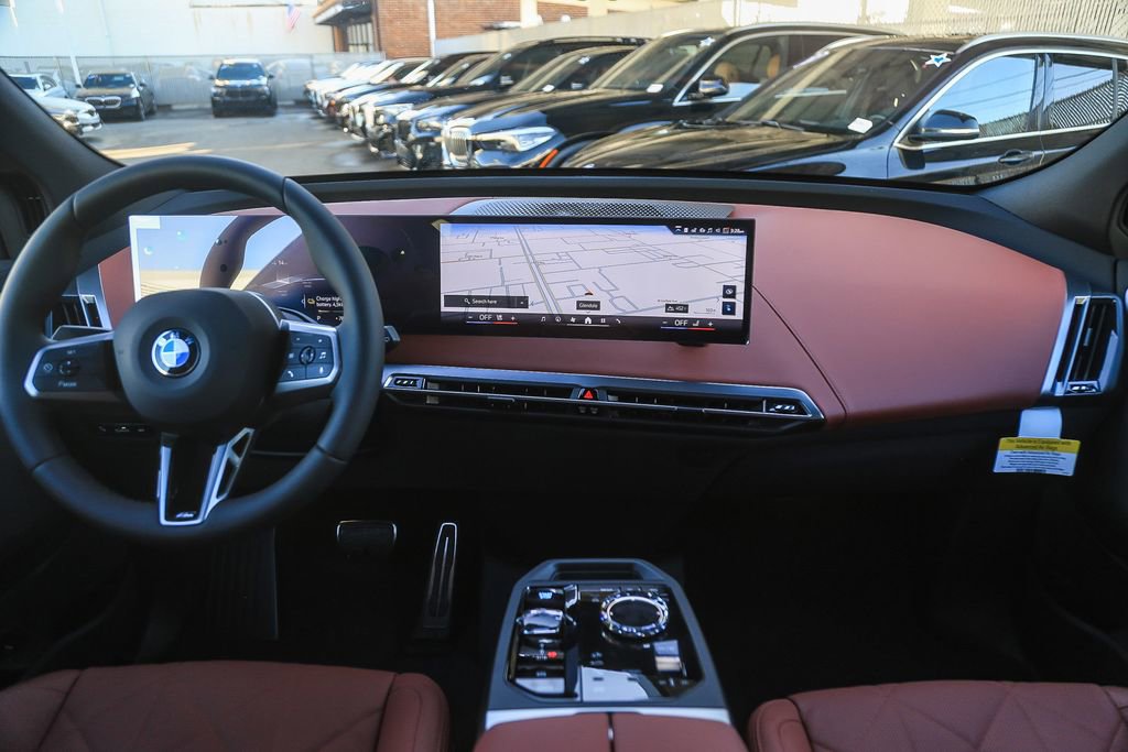 Used 2026 BMW iX xDrive60 w/ M Sport Package AWD/4WD image 9