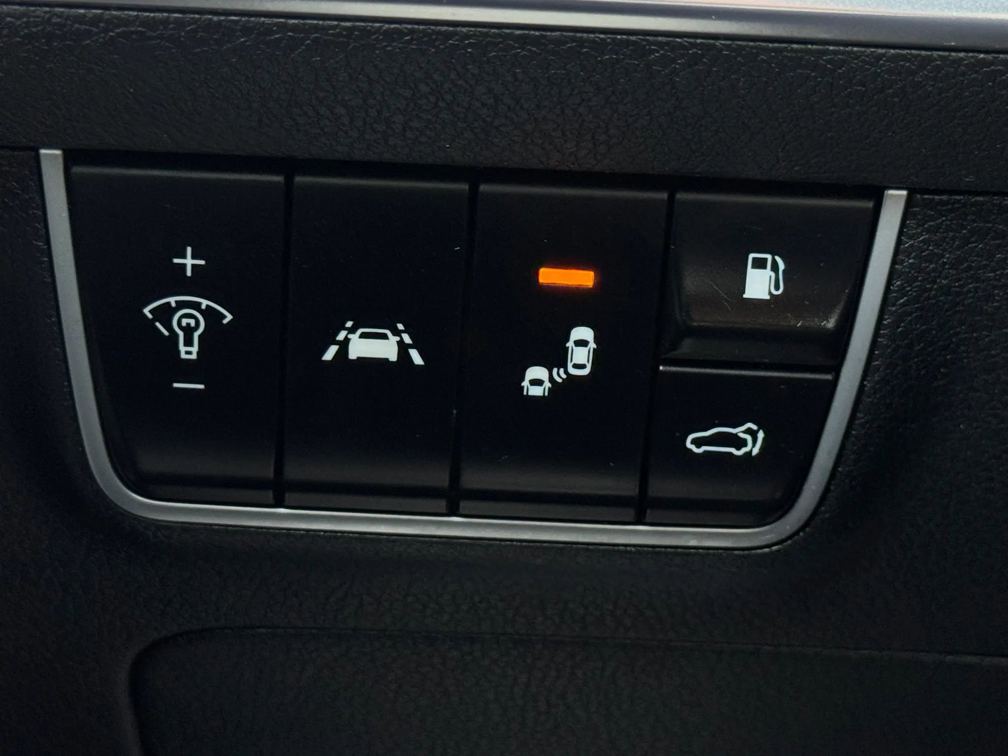 Used 2018 Kia Stinger GT2 RWD image 36
