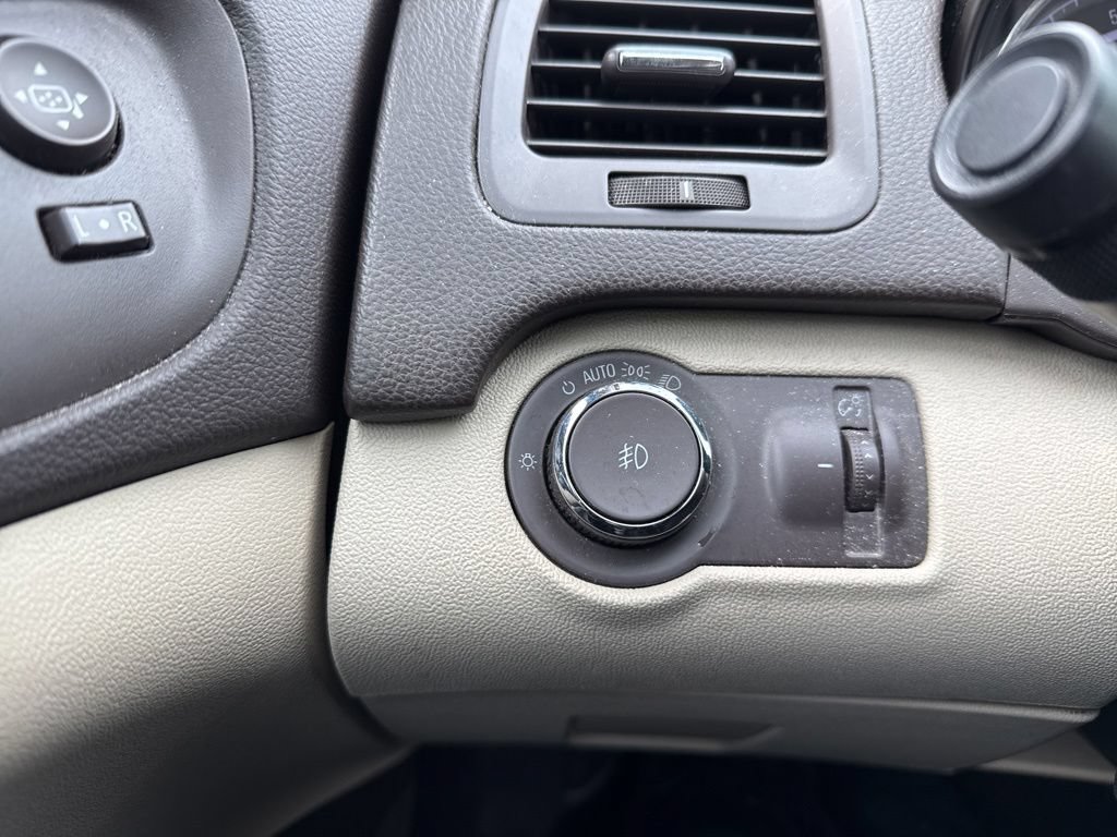 Used 2016 Buick Regal Premium FWD image 12