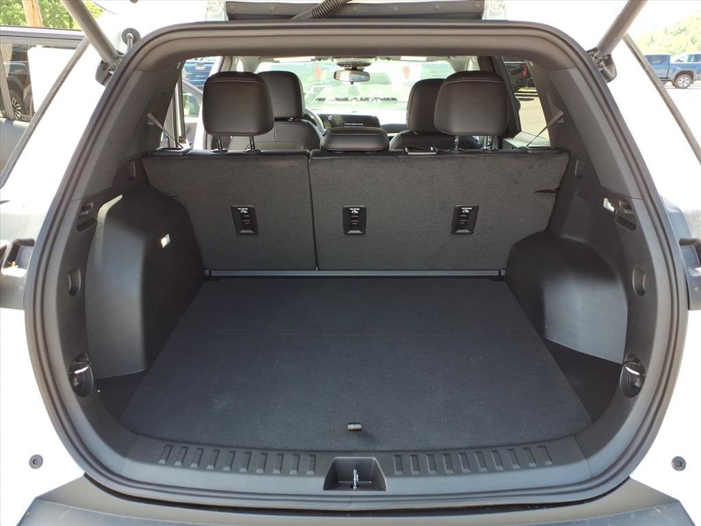 New 2026 Chevrolet Equinox LT w/ Convenience Package II AWD/4WD image 7