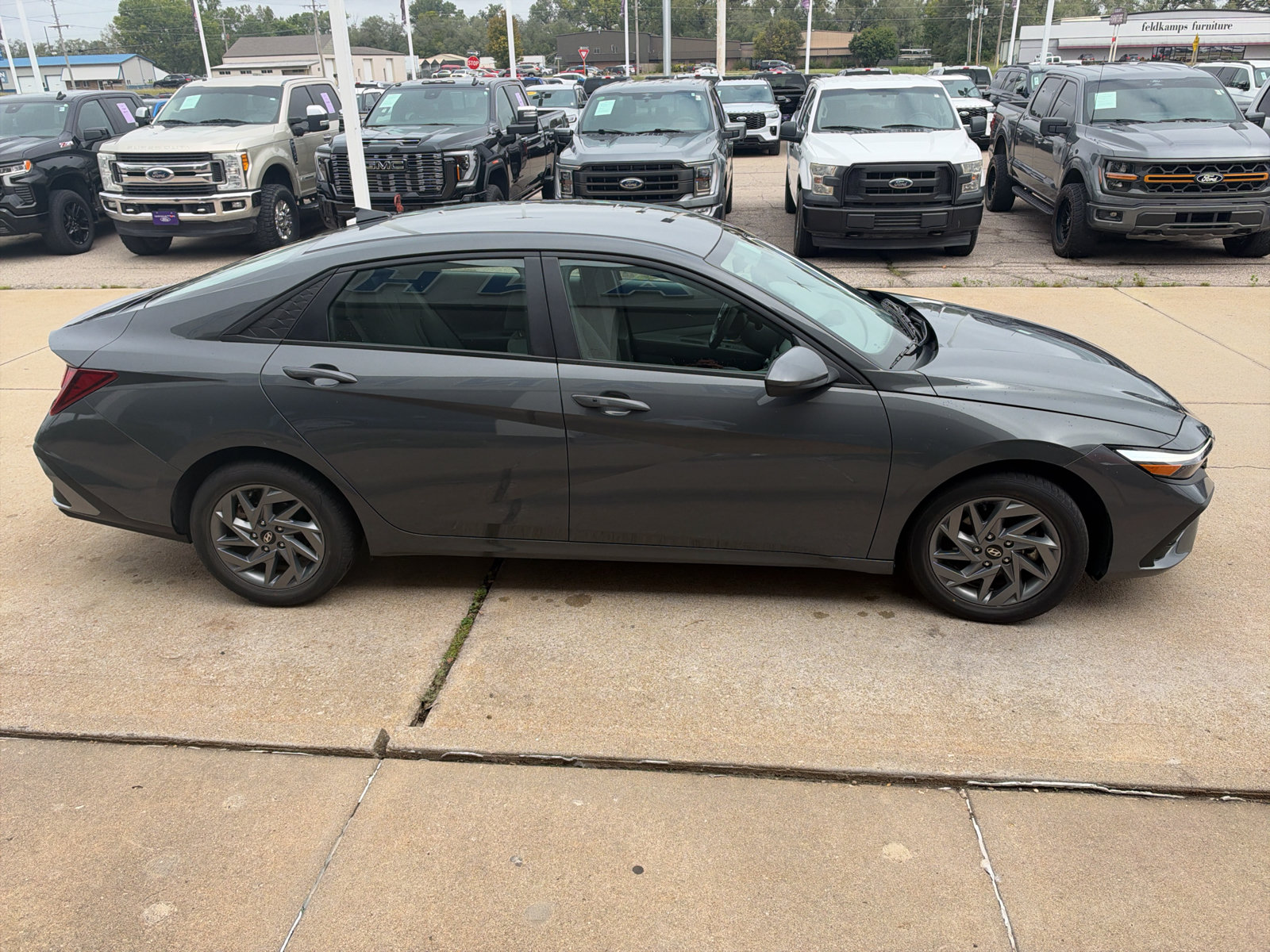 Used 2024 Hyundai Elantra SEL FWD image 5