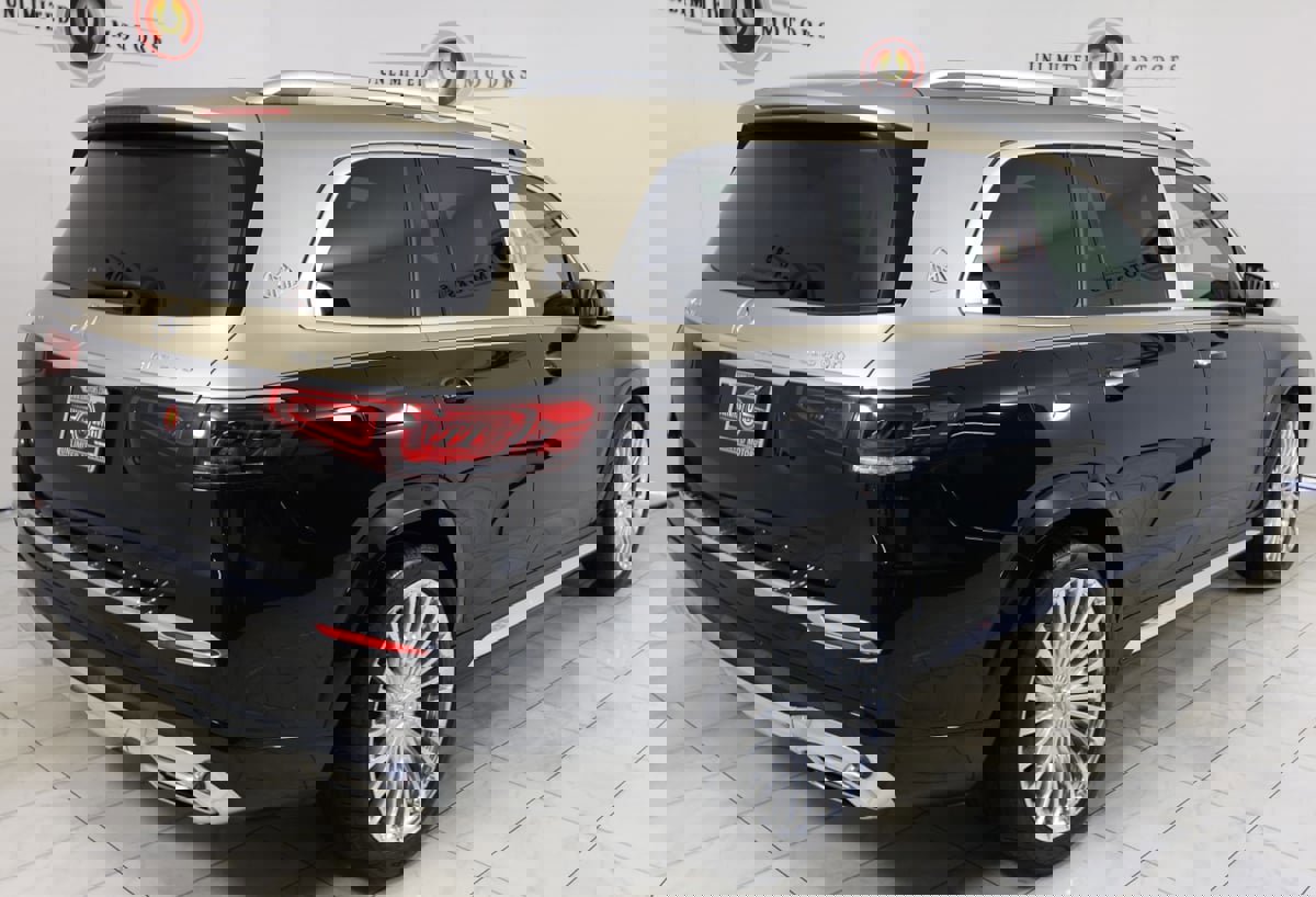 Used 2023 Mercedes-Benz Maybach GLS 600 4MATIC image 3