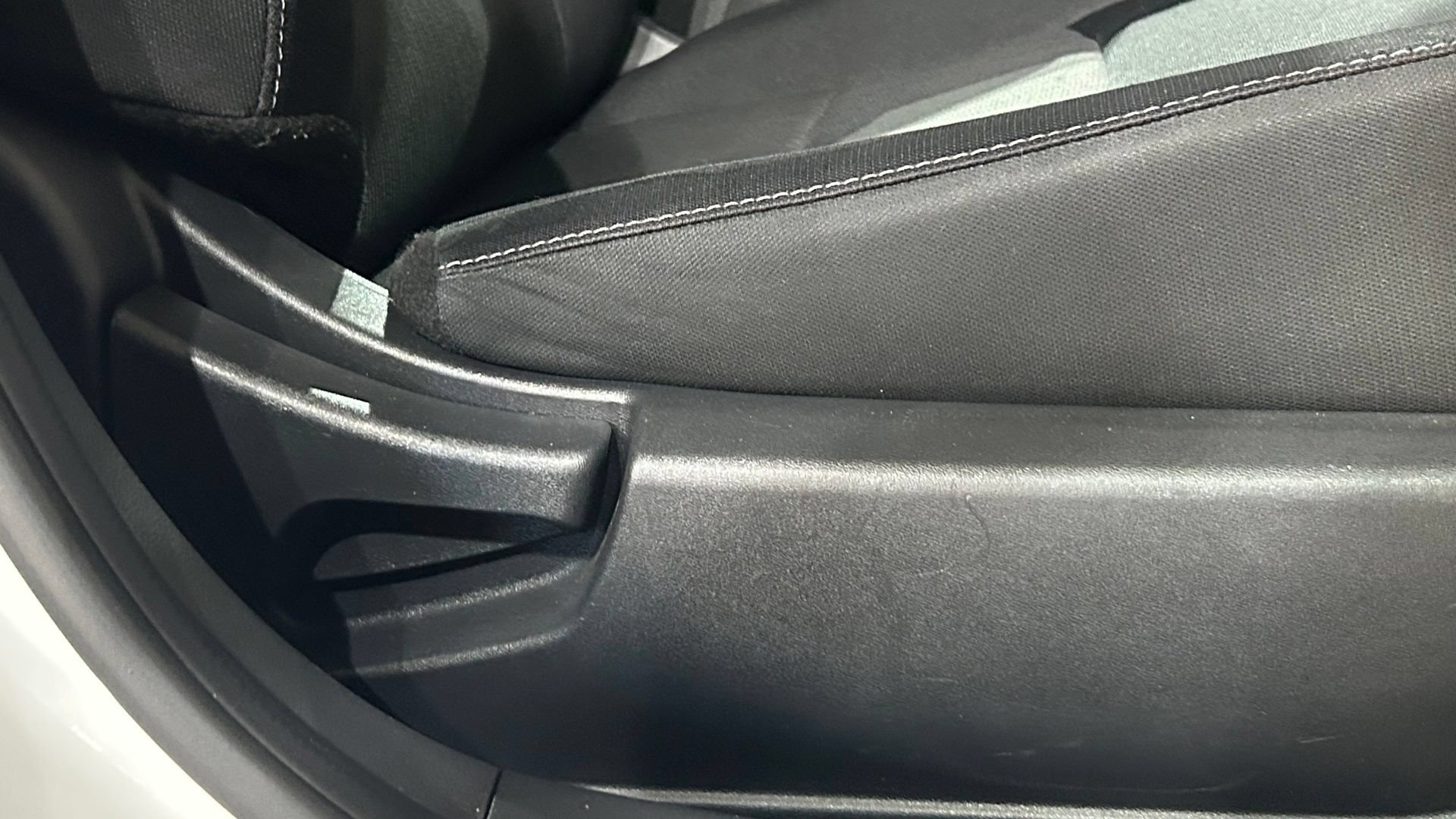 Used 2021 Nissan Sentra SV FWD image 43