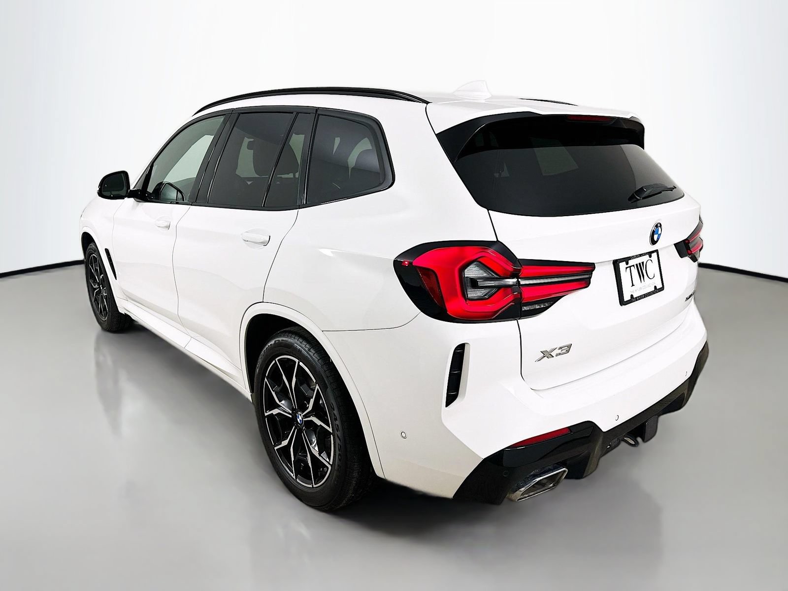 Used 2024 BMW X3 xDrive30i w/ Premium Package AWD/4WD image 7