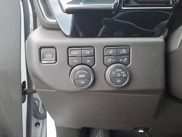 Used 2023 Chevrolet Silverado 1500 High Country AWD/4WD image 15
