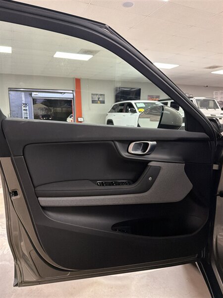 Used 2022 Polestar Polestar 2 w/ Plus Package AWD/4WD image 14