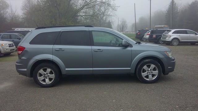Used 2010 Dodge Journey SXT image 12