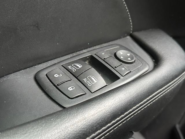 Used 2016 Dodge Challenger R/T Scat Pack w/ Leather Interior Group RWD image 20