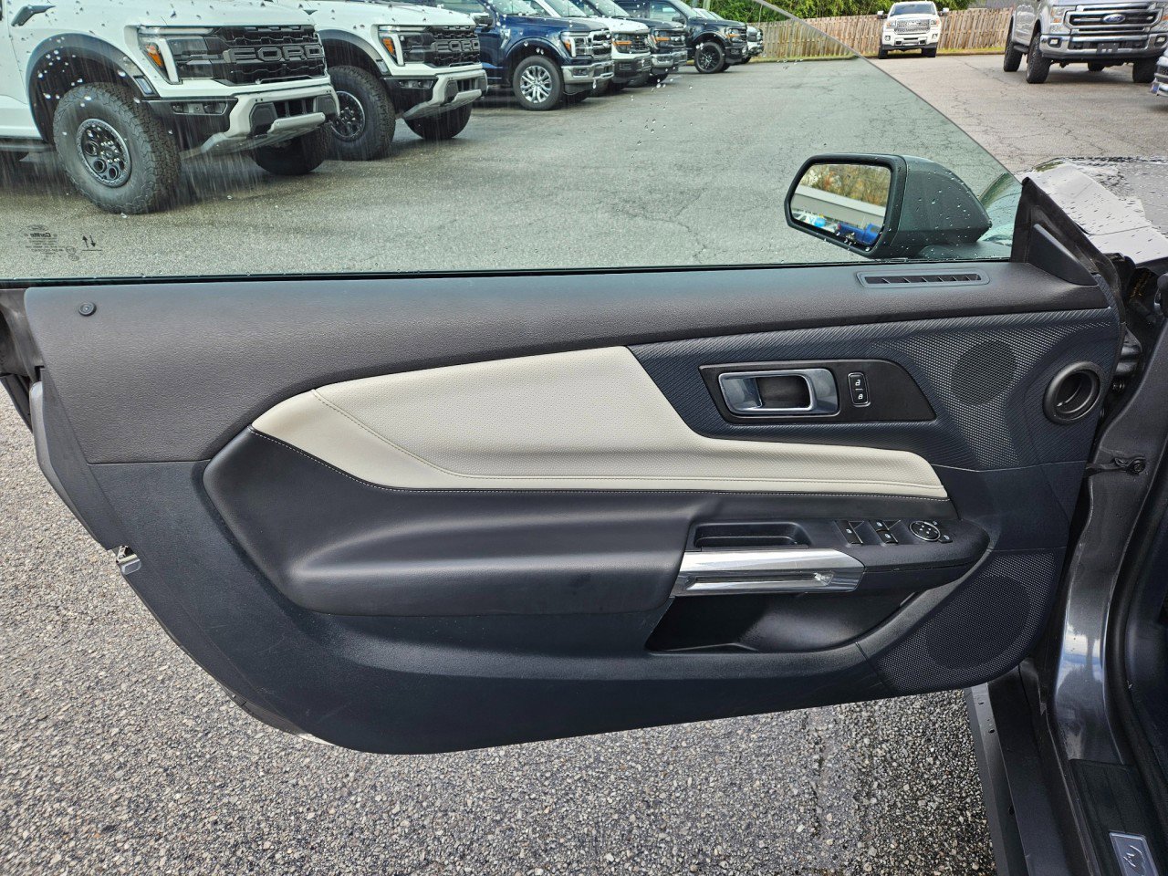 Used 2024 Ford Mustang Premium image 18