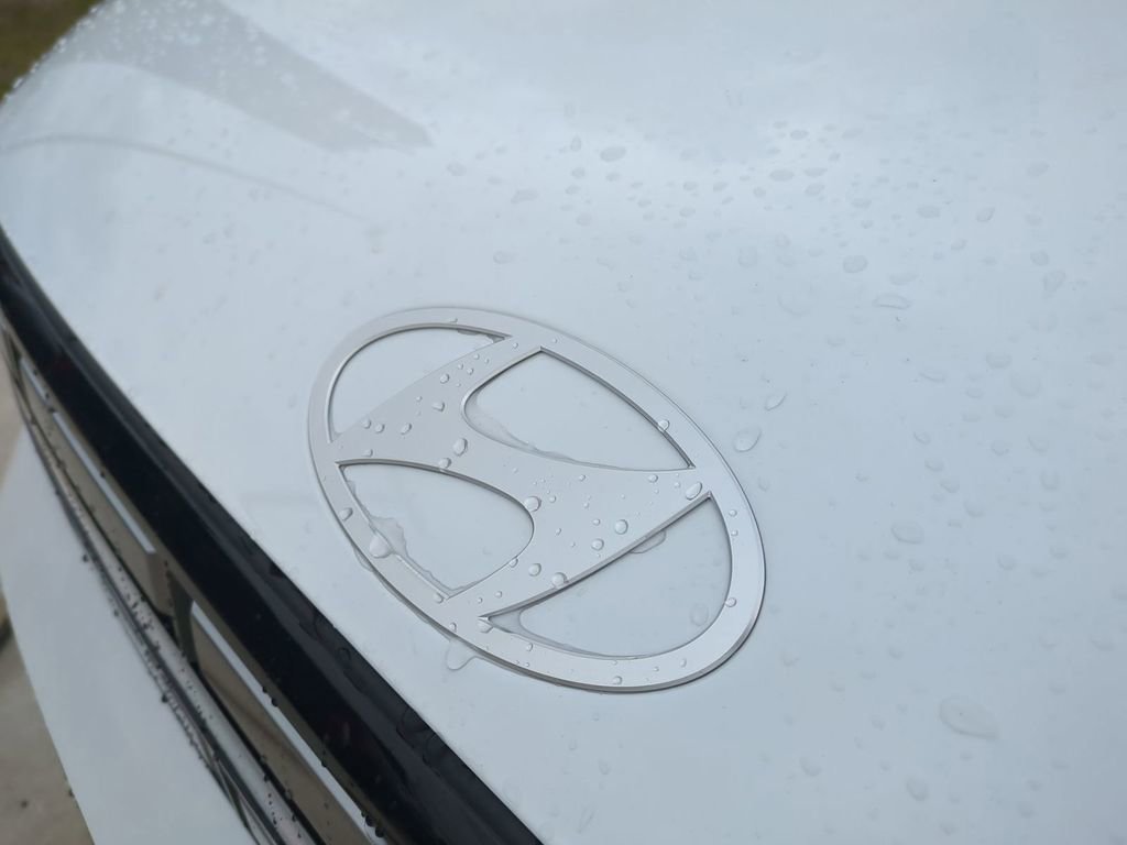 New 2026 Hyundai Santa Fe SE image 13