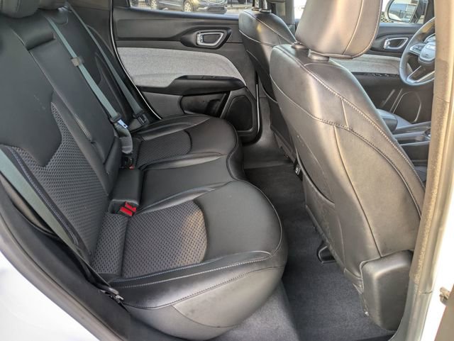 Used 2024 Jeep Compass Latitude image 29