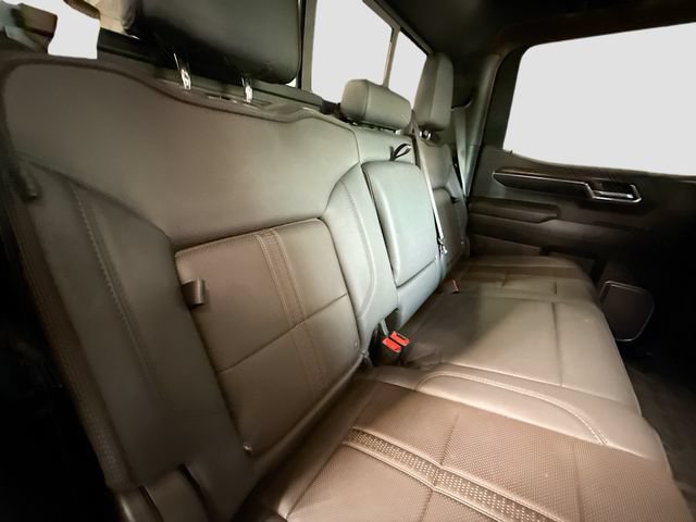 Used 2024 Chevrolet Silverado 1500 High Country w/ Midnight Edition AWD/4WD image 30