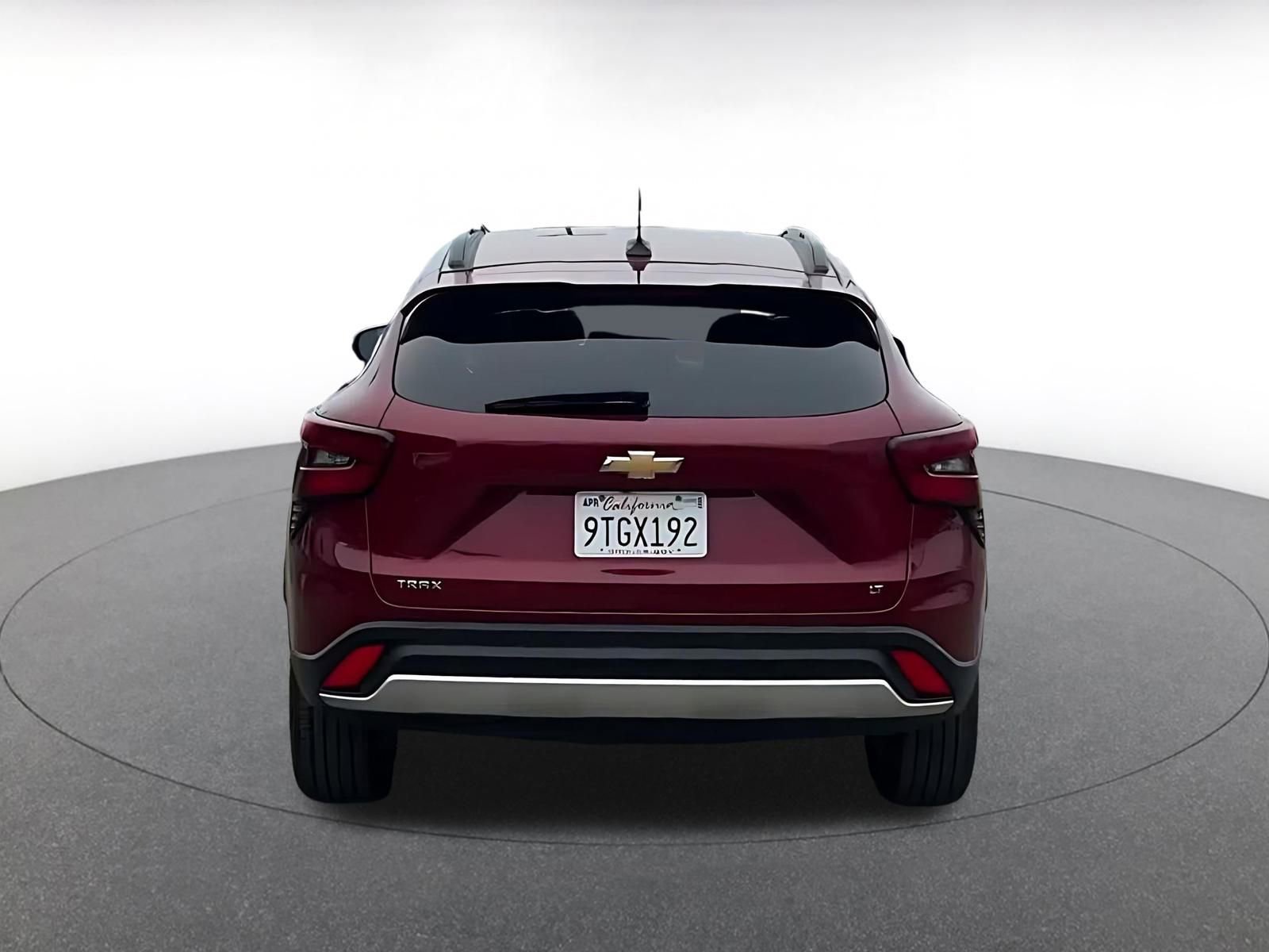 Used 2025 Chevrolet Trax LT w/ LT Convenience Package image 12