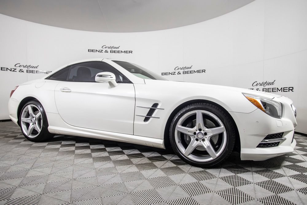 Used 2016 Mercedes-Benz SL 400 image 2