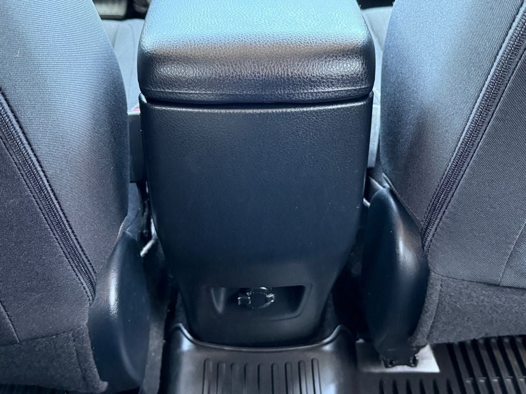 Used 2017 Toyota RAV4 XLE FWD image 14