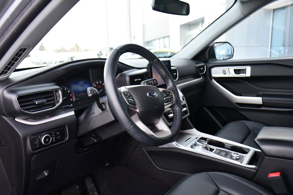 Used 2023 Ford Explorer XLT w/ Equipment Group 202A image 11