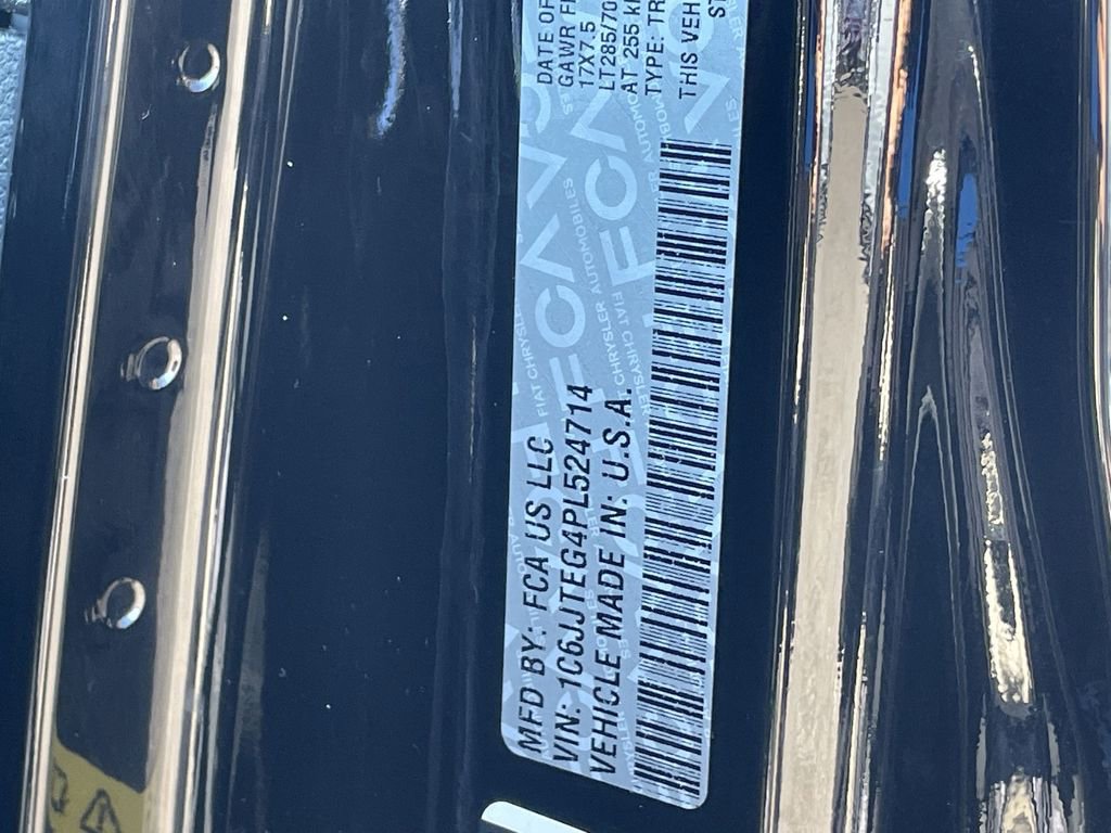 Used 2023 Jeep Gladiator Mojave w/ Trailer Tow Package image 33