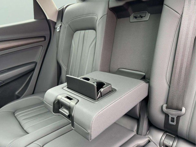 Used 2022 Audi Q5 2.0T Premium image 23