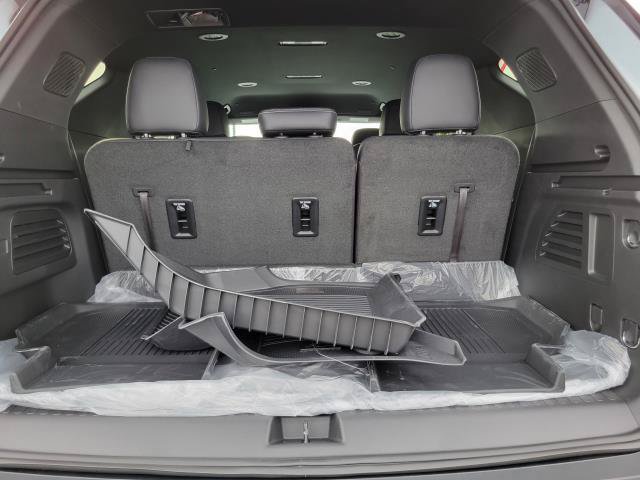 New 2027 Chevrolet Traverse LT w/ Midnight/Sport Edition AWD/4WD image 31