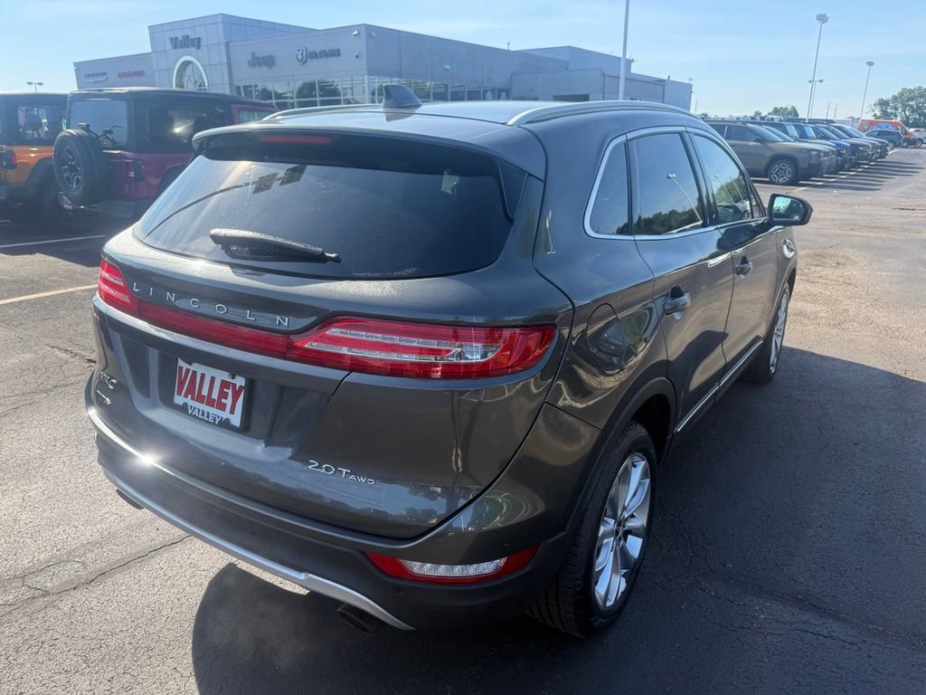 Used 2017 Lincoln MKC Select w/ Select Plus Package AWD/4WD image 3