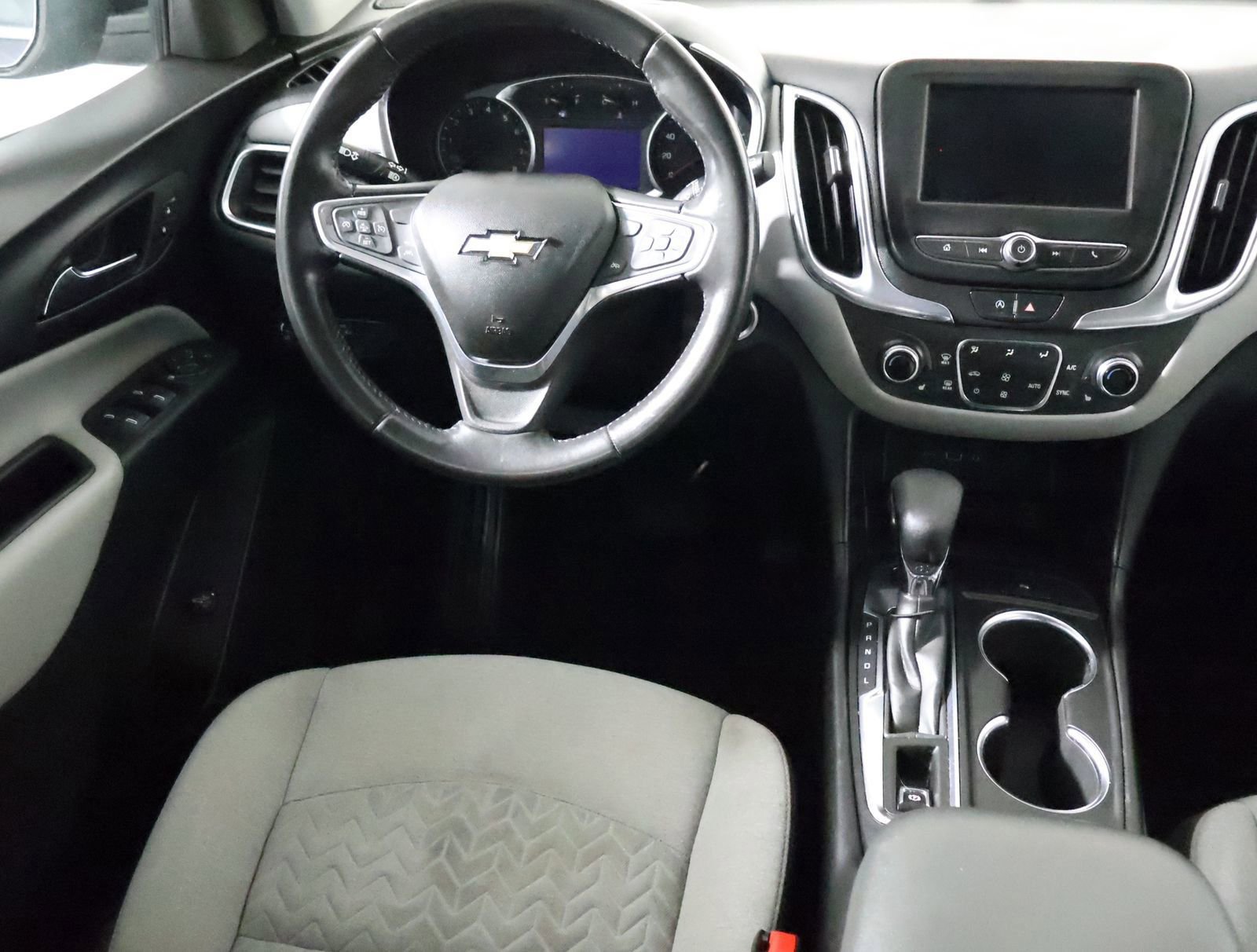 Used 2022 Chevrolet Equinox LT w/ Driver Convenience Package image 31