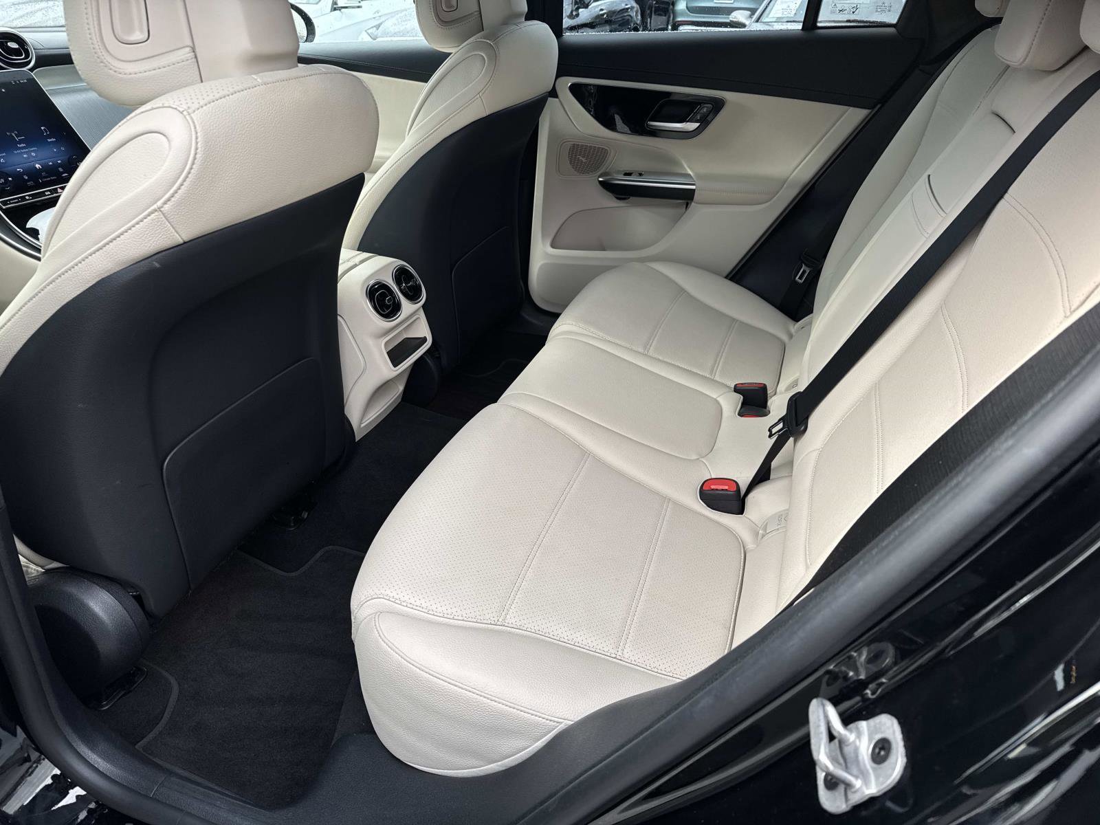 Certified 2024 Mercedes-Benz GLC 300 4MATIC image 15