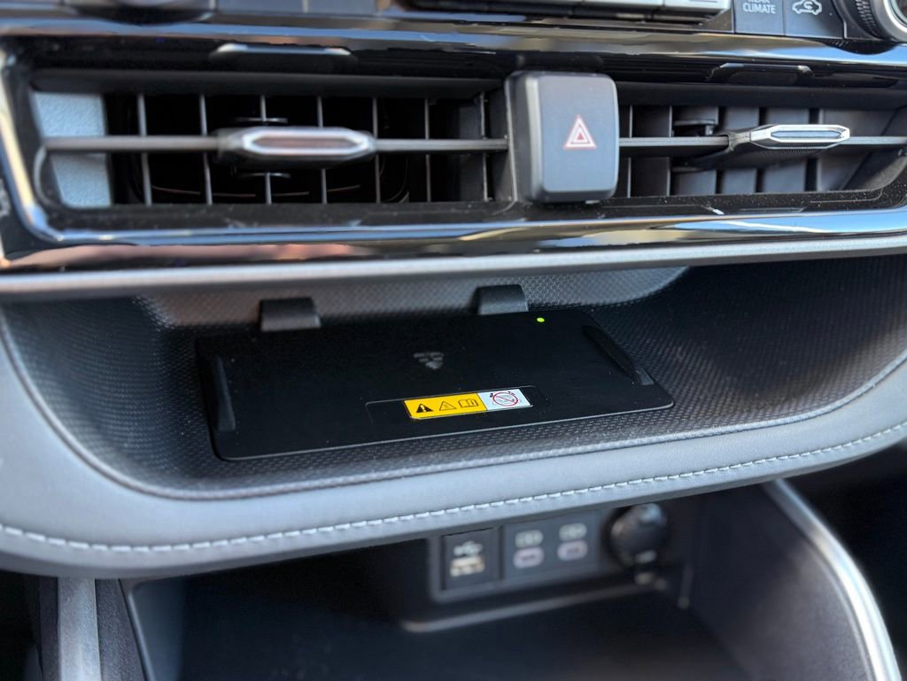 Certified 2024 Toyota Highlander XLE image 21