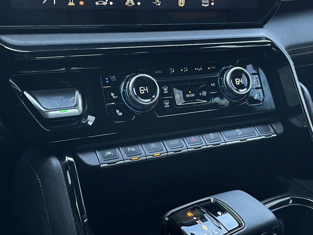 Used 2024 GMC Sierra 1500 AT4 w/ Technology Package image 19