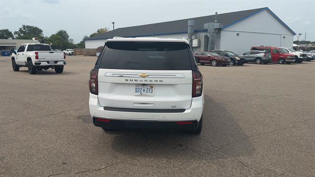 Used 2022 Chevrolet Suburban LT AWD/4WD image 32