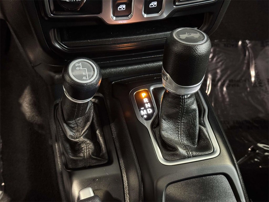 Certified 2021 Jeep Wrangler Willys image 22