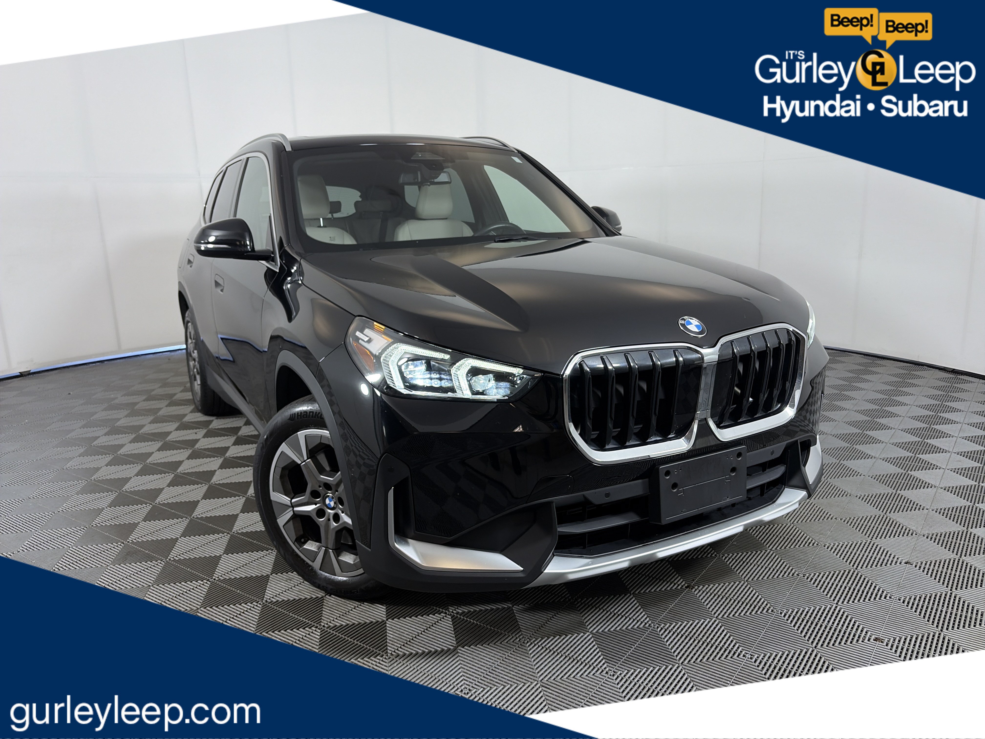 Used 2023 BMW X1 xDrive28i AWD/4WD image 1