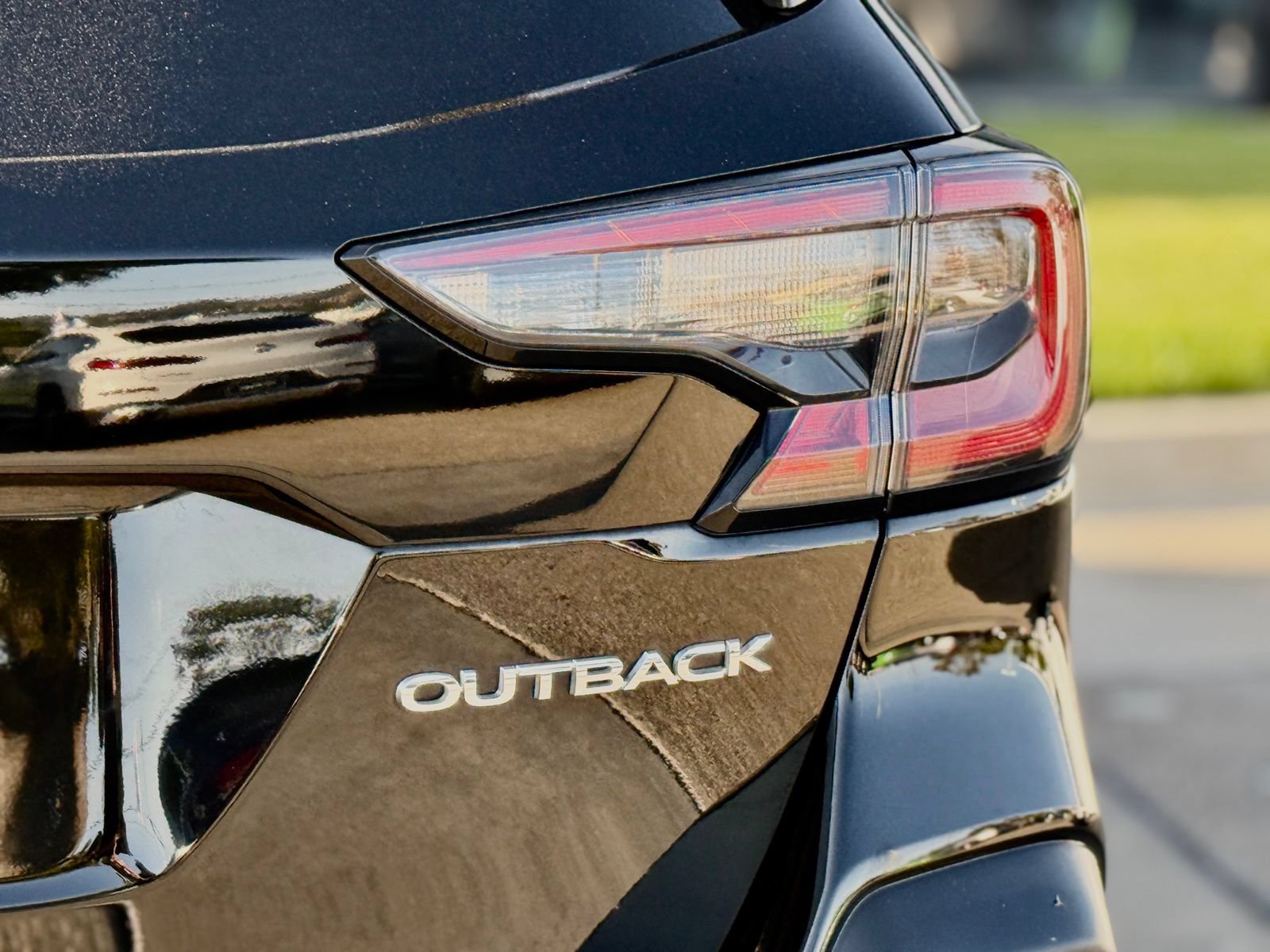 Used 2023 Subaru Outback Limited AWD/4WD image 13