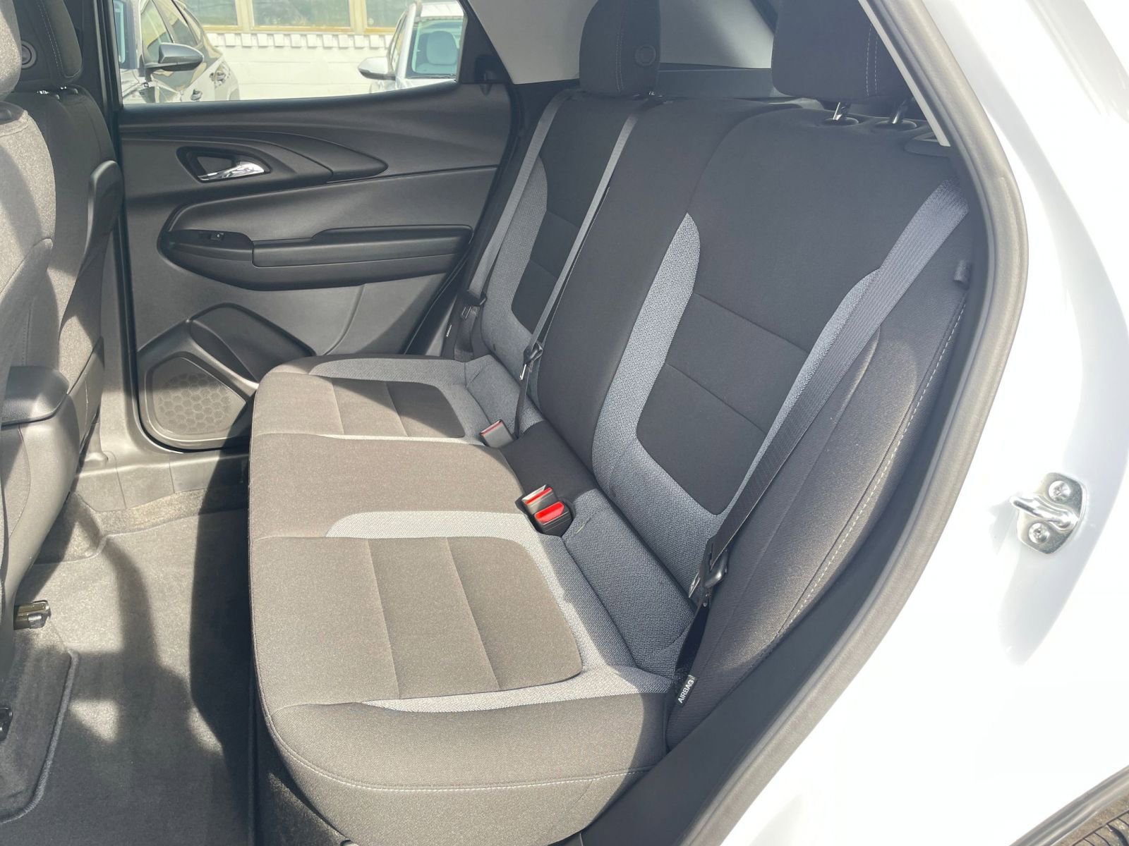 Used 2025 Chevrolet TrailBlazer LT image 23