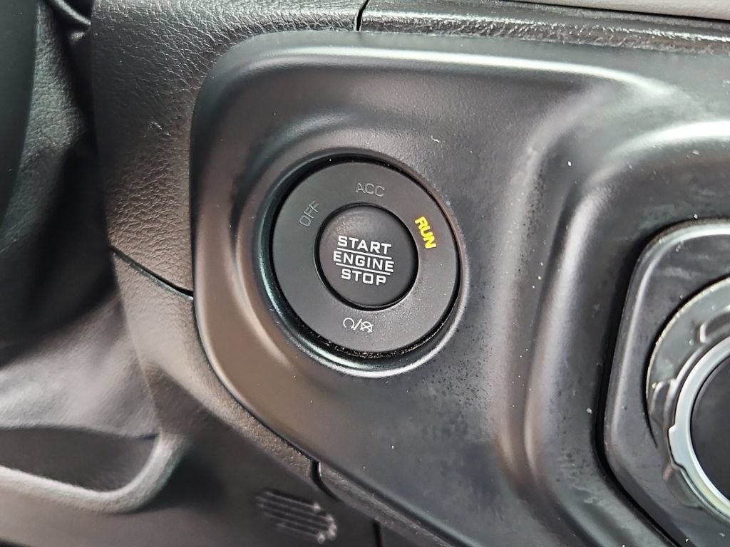 Used 2021 Jeep Gladiator Overland AWD/4WD image 16