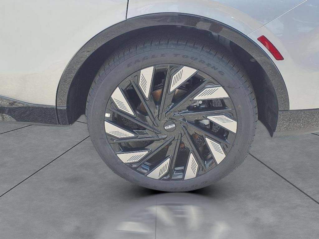 New 2025 Lincoln Nautilus Reserve w/ Jet Appearance Package AWD/4WD image 4