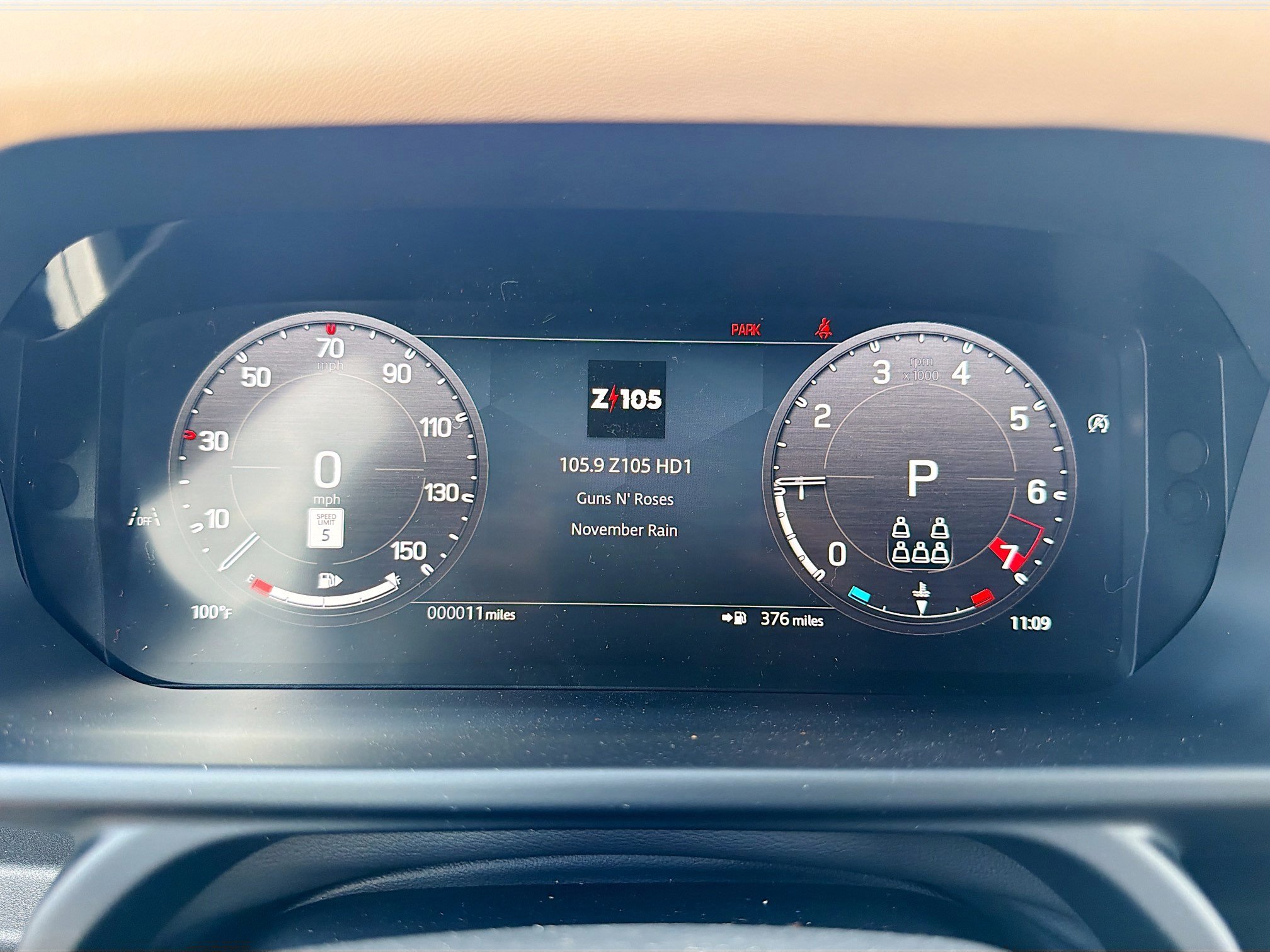 New 2026 Land Rover Defender 130 X-Dynamic SE AWD/4WD image 42