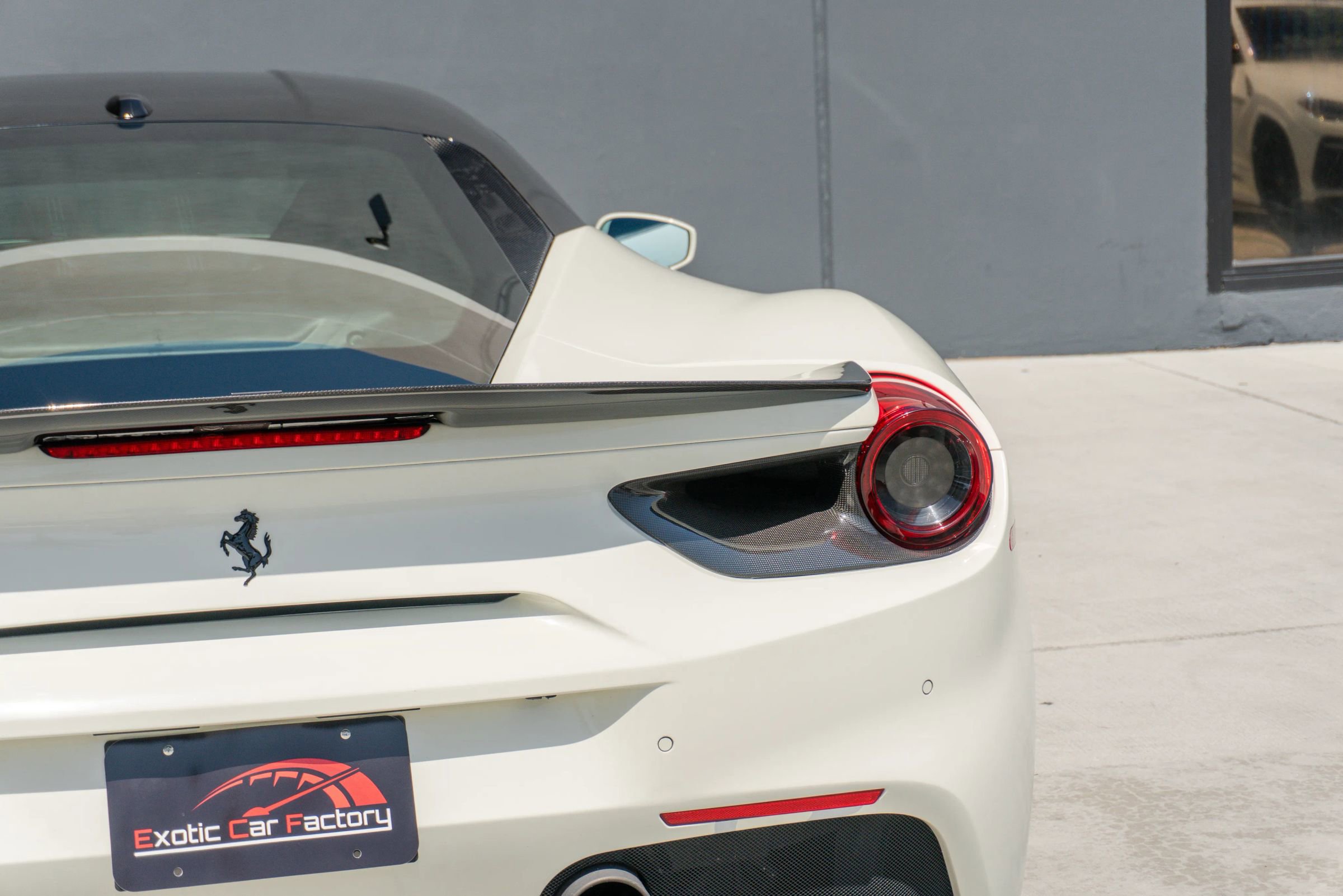 Used 2018 Ferrari 488 GTB RWD image 44