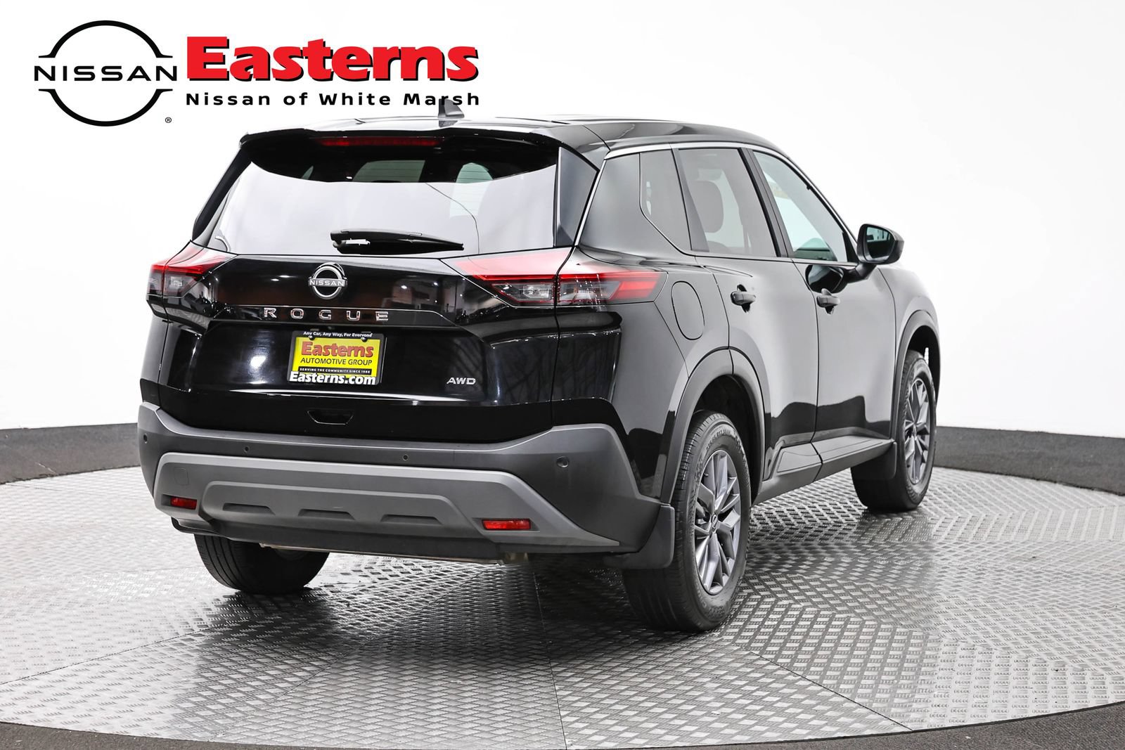Used 2023 Nissan Rogue S AWD/4WD image 5