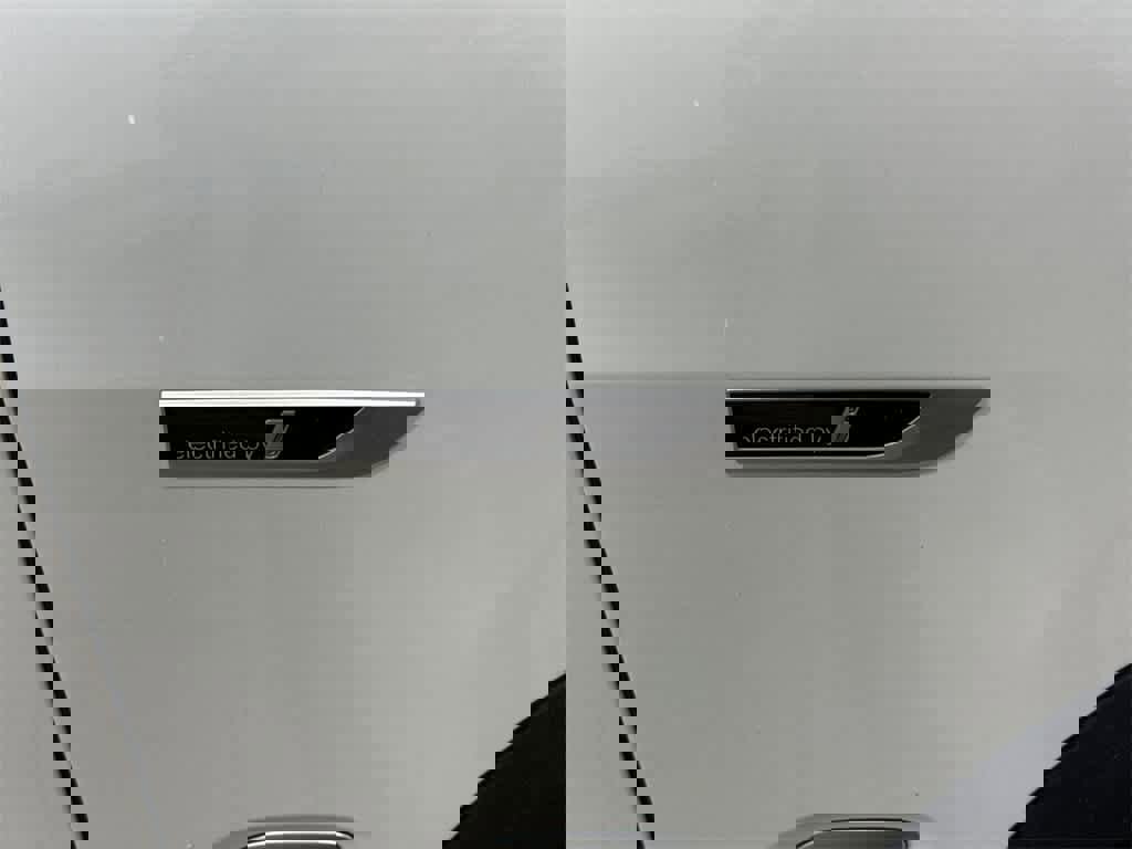 Used 2022 BMW X5 xDrive45e w/ Climate Comfort Package image 29