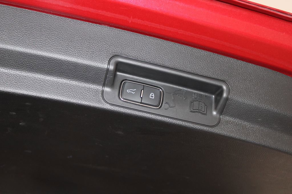 Used 2024 Ford Explorer Limited image 17