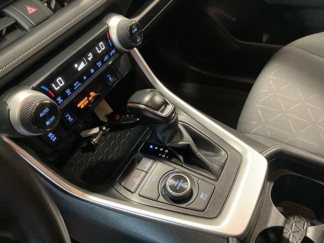 Used 2021 Toyota RAV4 XLE w/ Convenience Package AWD/4WD image 16