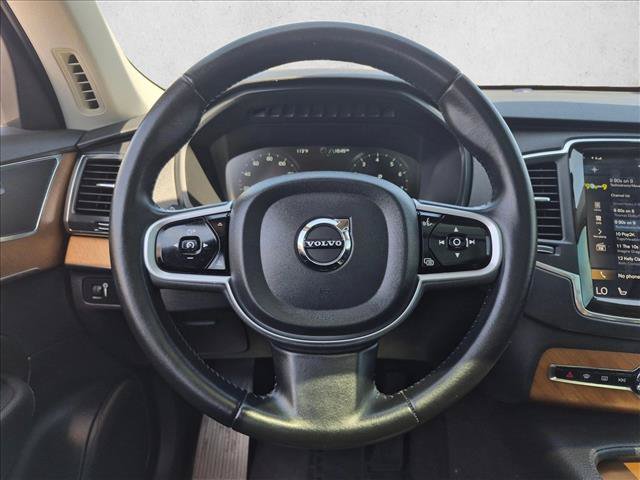 Used 2021 Volvo XC90 T6 Momentum AWD/4WD image 14