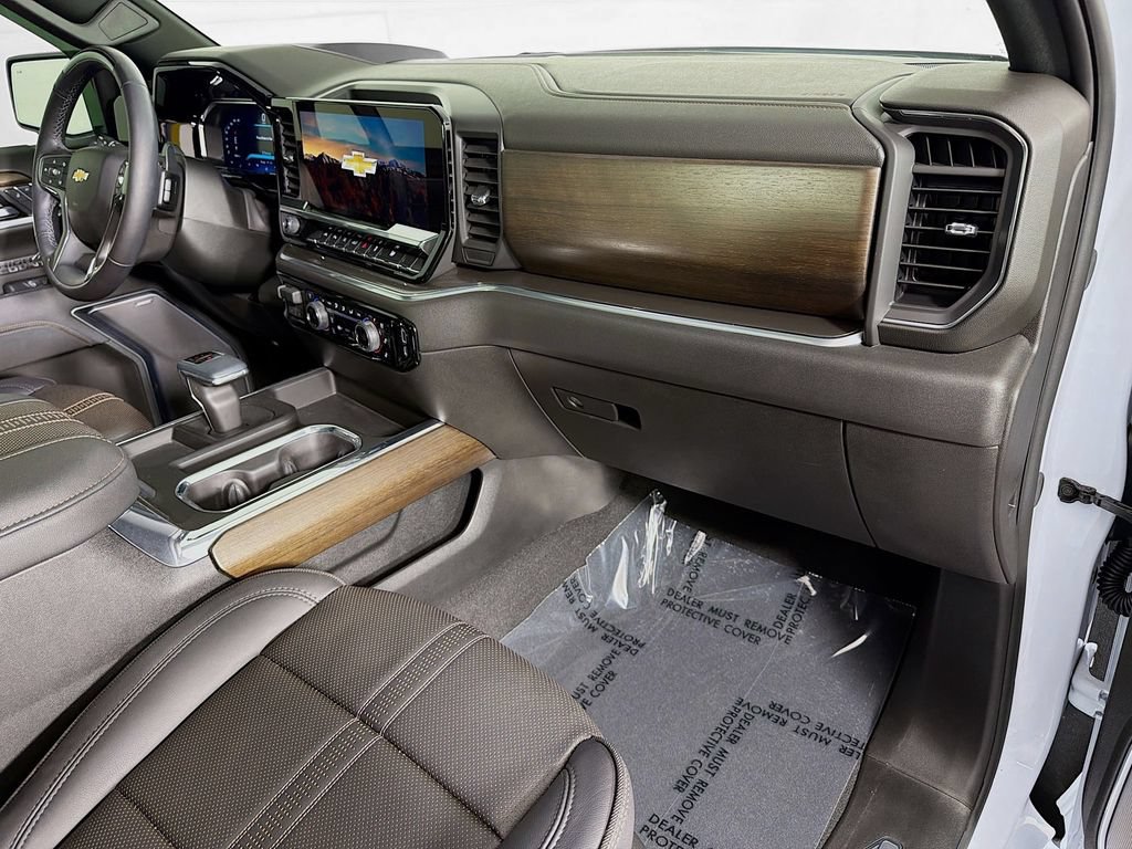 Used 2026 Chevrolet Silverado 1500 High Country AWD/4WD image 31