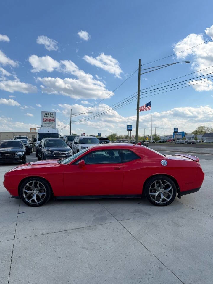 Used 2015 Dodge Challenger SXT Plus w/ Technology Group RWD image 4