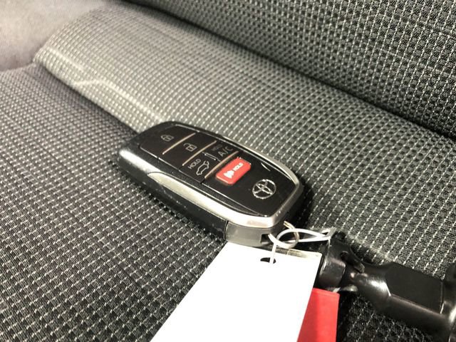 Used 2023 Toyota RAV4 SE AWD/4WD image 29