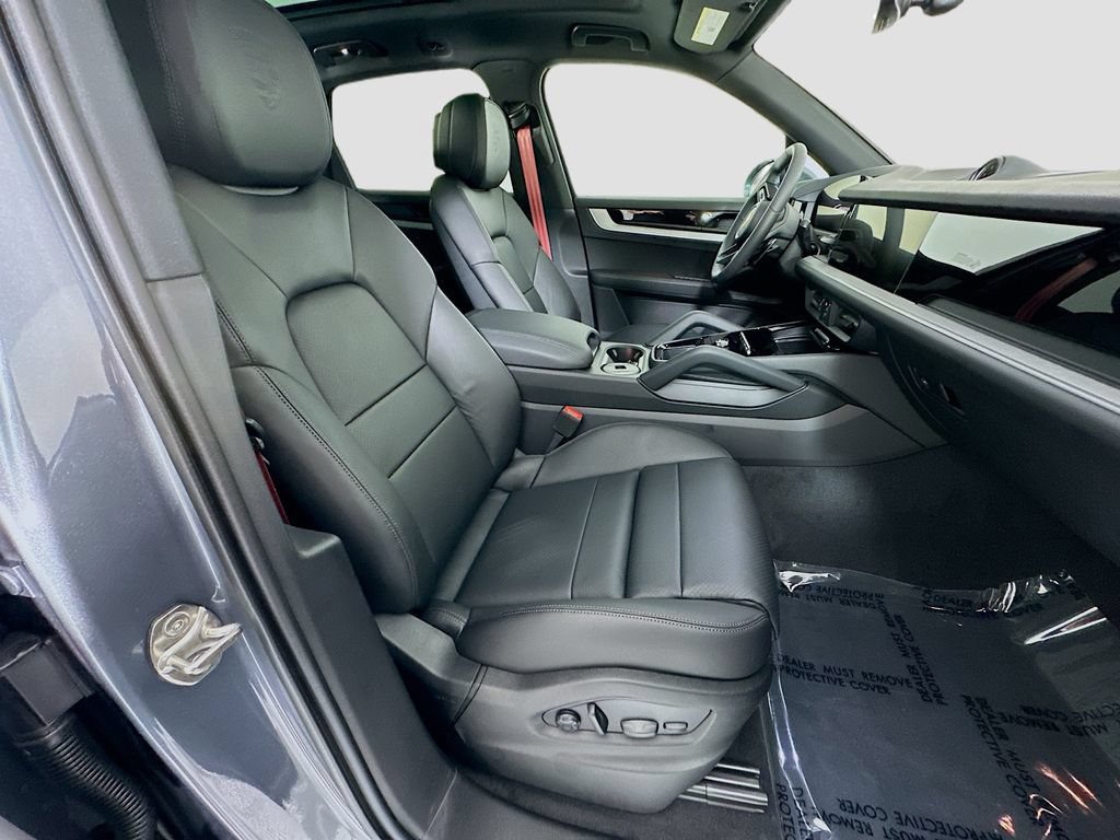 New 2026 Porsche Cayenne AWD/4WD image 29